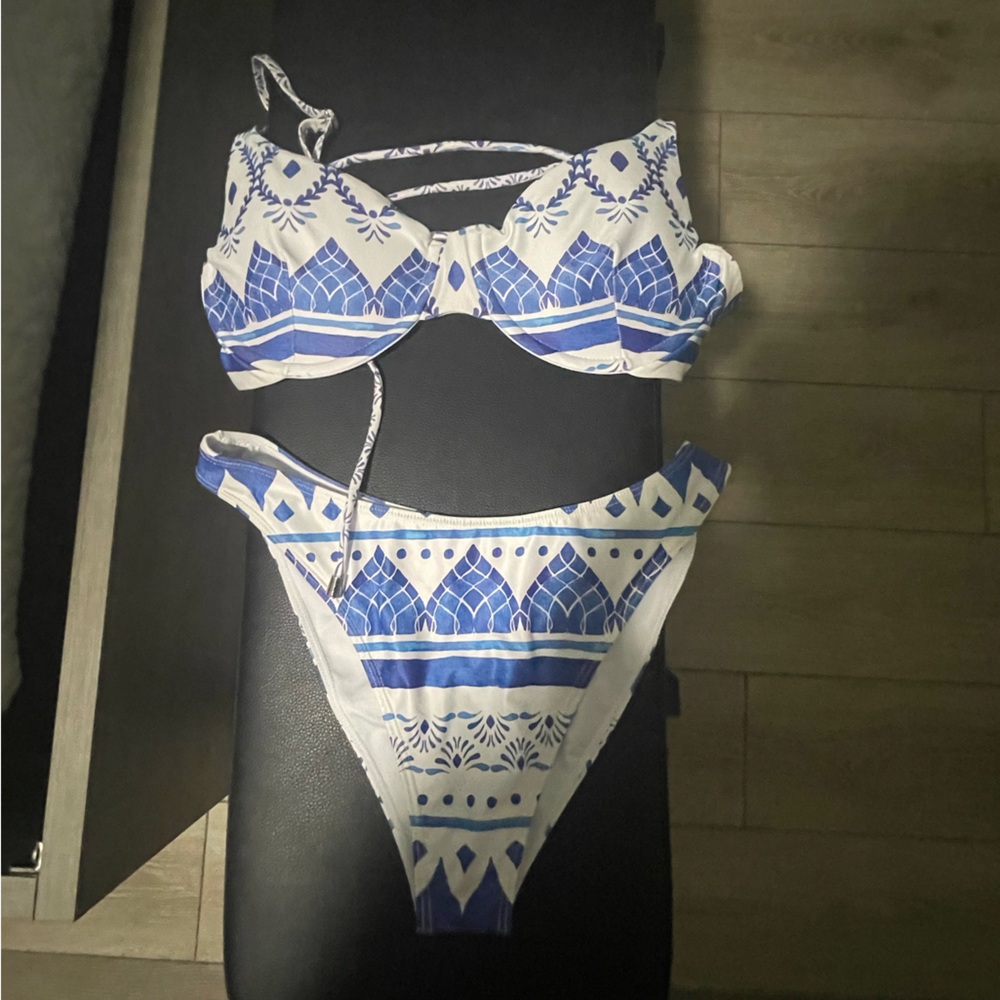 Kenny Flowers The España Bikini